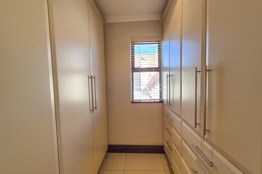 3 Bedroom Property for Sale in Boschenmeer Golf Country Estate Western Cape